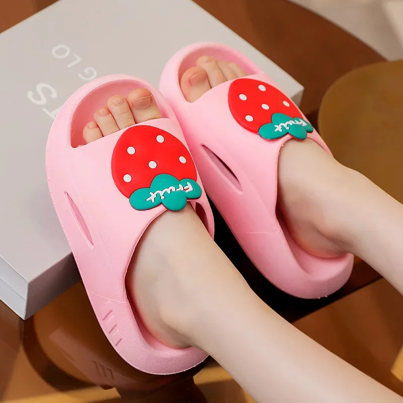 Pantuflas Нескользящие детские тапочки, новые летние сандалии для мальчиков с героями мультфильмов, милая домашняя обувь для девочек, шлепанцы, Zapatos Niña, тапочки для девочек (art.: 3920cd4029c2c) - 3920cd4029c2c