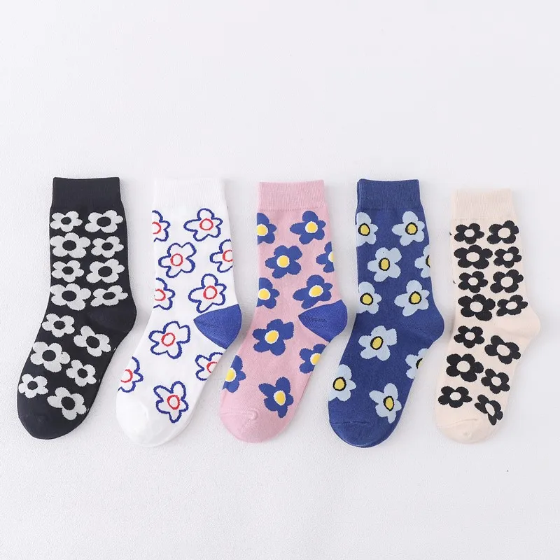 Delicate Aesthetic Funny Flower Pattern Cotton Women Crew Socks Colourful Casual Harajuku Print Girls Cute socks For Ladies