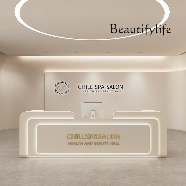 Простая современная касса для салона красоты. Оральный бар из нержавеющей стали.