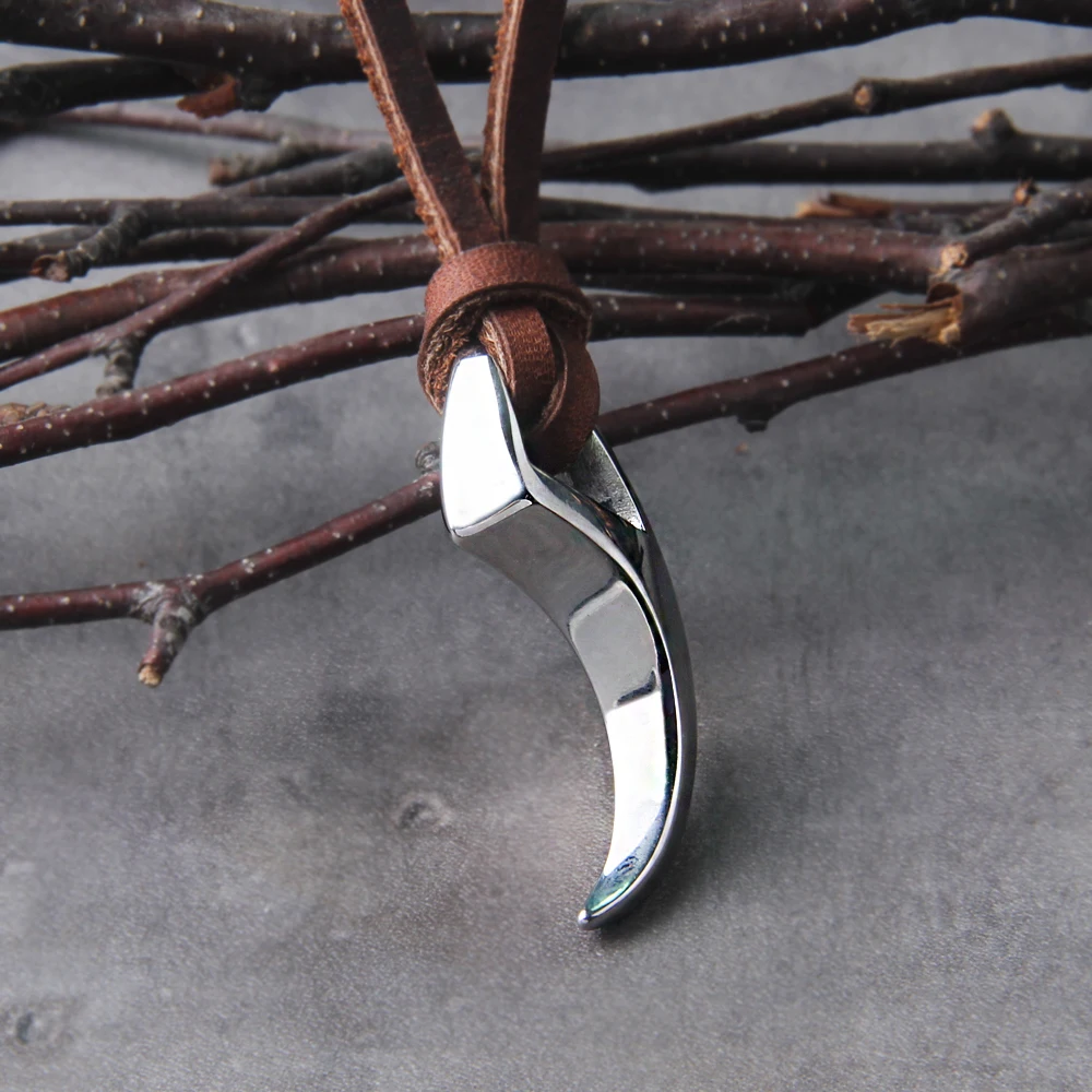 Never Fade Wolf Fang Tooth Spike Pendant Necklace Men Women Animal Leather Rope Fashion Fitness Jewelry |
