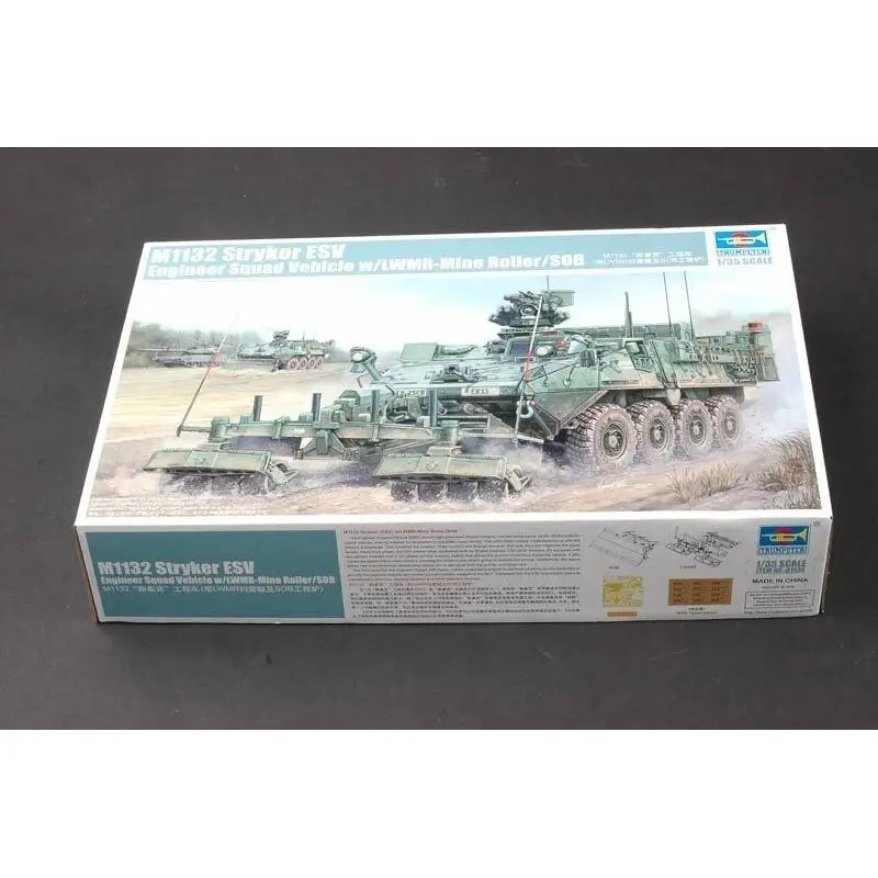 Trumpeter 01574 1/35 M1132 Stryker Engineer Squad Vehicle w/