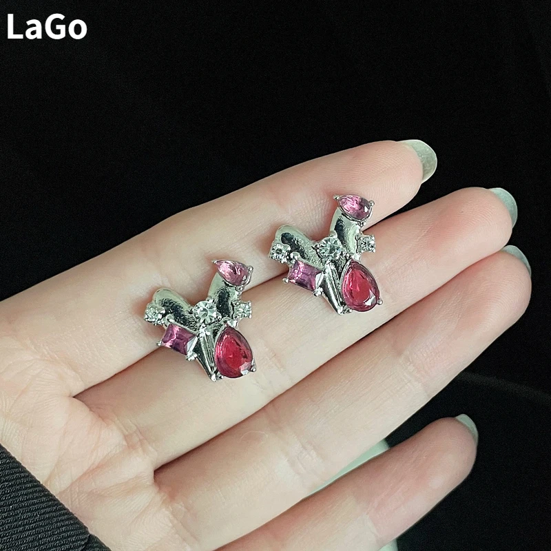 

Fashion Jewelry 925 Silver Needle Geometric Heart Earrings 2022 New Trend Shiny Pink Glass Stud Earrings For Women Girl Gifts