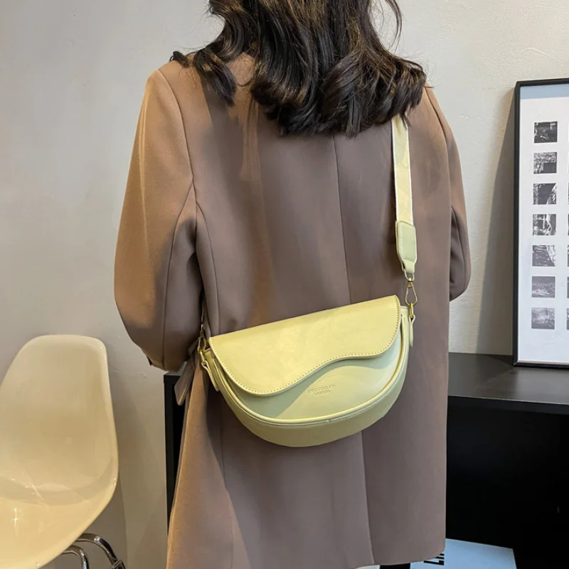 Women's PU Retro Luxury Solid Color Small Shoulder Bag Fashion Simple Underarm Handbag for Femele Travel Crossbody сумка женская