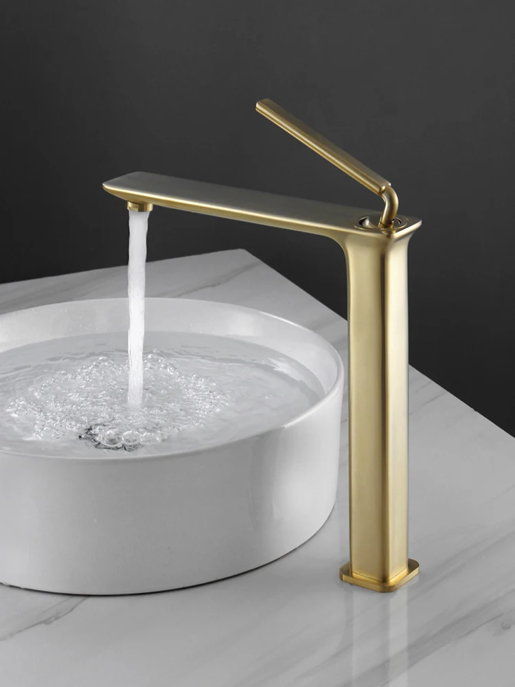 

Матовый золотой латунный Смеситель для раковины над столешницей для ванной комнаты роскошный светильник смеситель для горячей и холодной воды