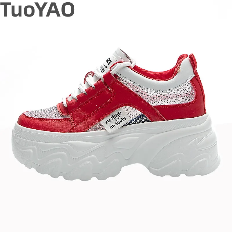 

Кроссовки женские из натуральной кожи на танкетке, массивные, сетчатые, повседневная обувь на скрытой вулканизированной подошве, с вырезами, 9 см, на весну-лето