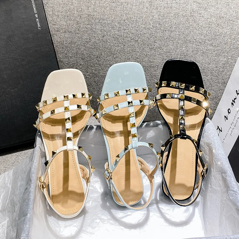 Flat sandals women's summer 2023 new rivet block heel Roman shoes medium heel large size women's shoes 41 to 43