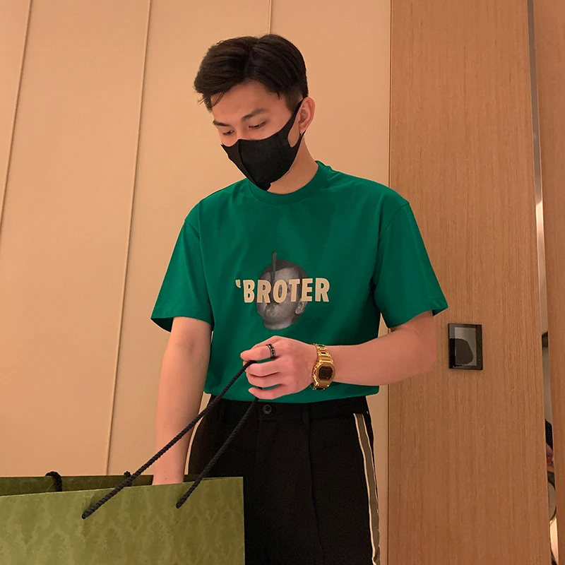 

Мужская футболка с коротким рукавом, круглым вырезом и принтом