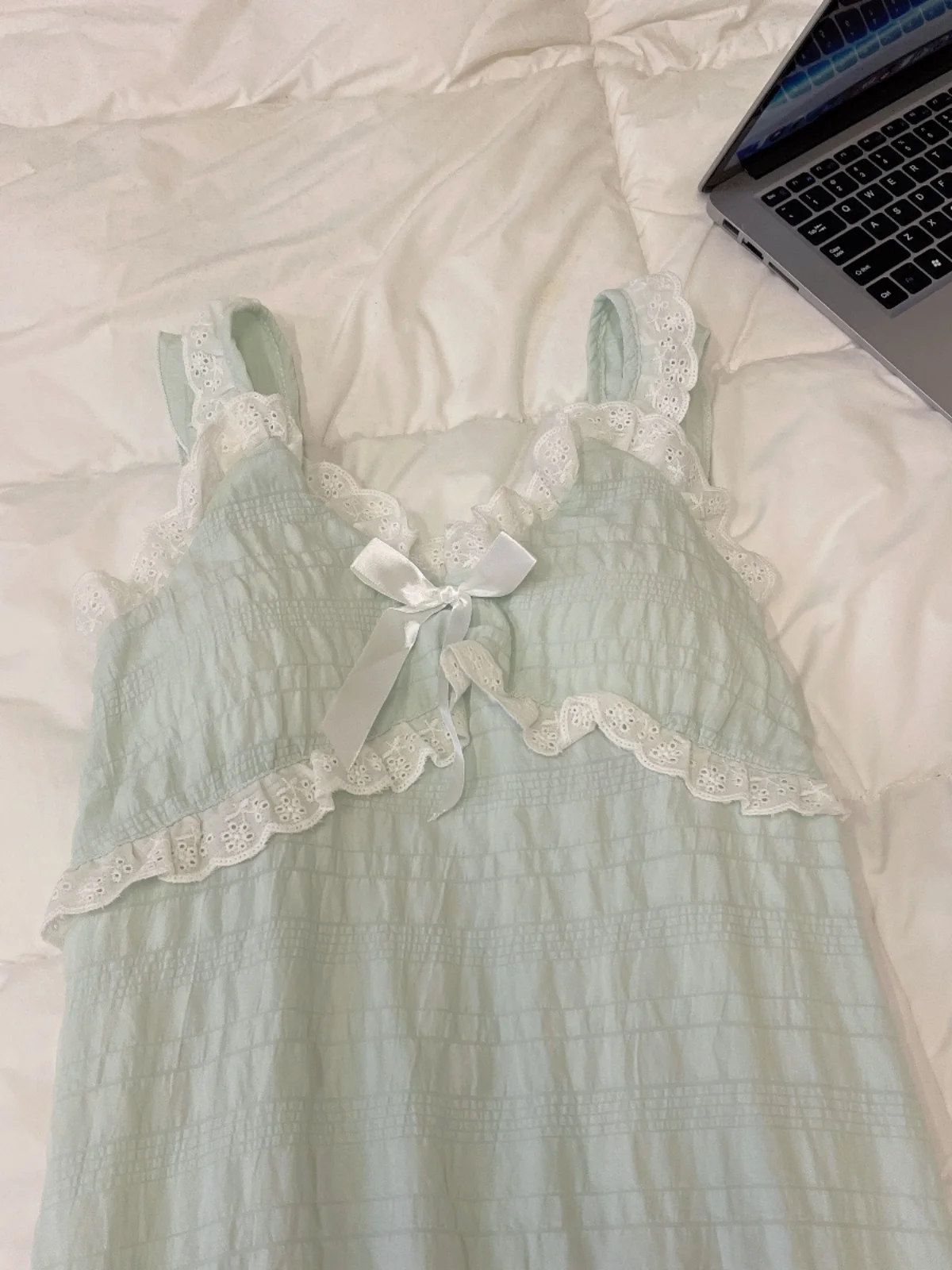 Женская летняя Пижама на бретельках с нагрудной подушкой без рукавов