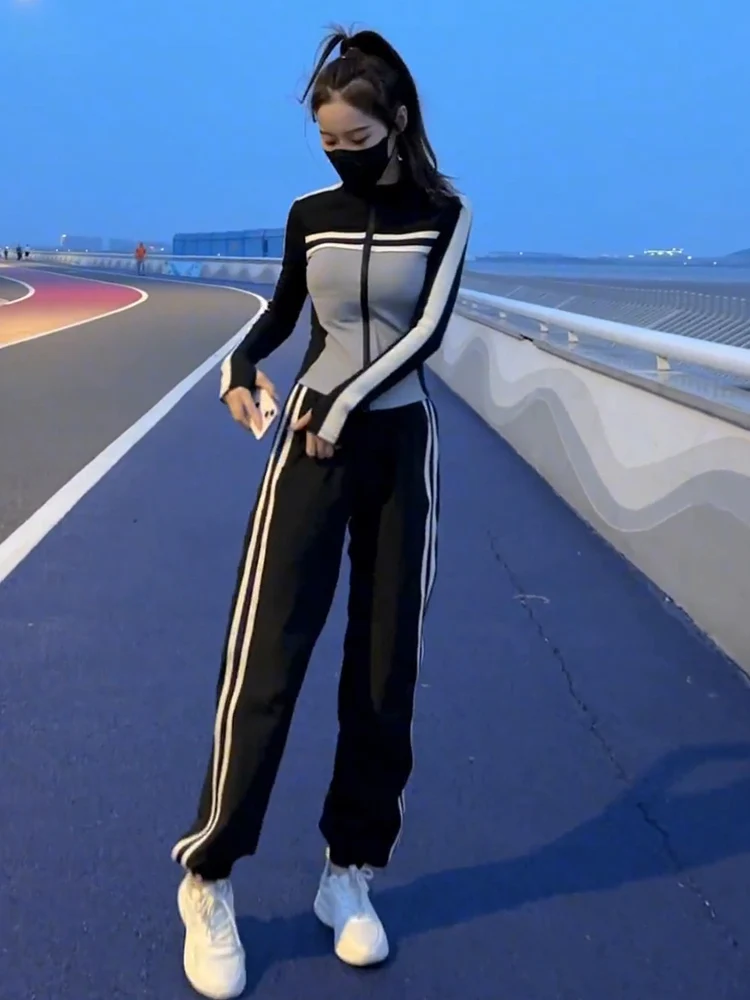 Комплект спортивных брюк для отдыха комплект с длинным рукавом на весну и осень