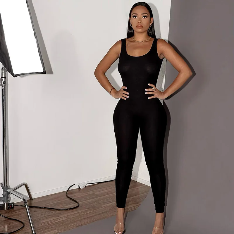 

Женский комбинезон с U-образным вырезом, открытой спиной и высокой талией