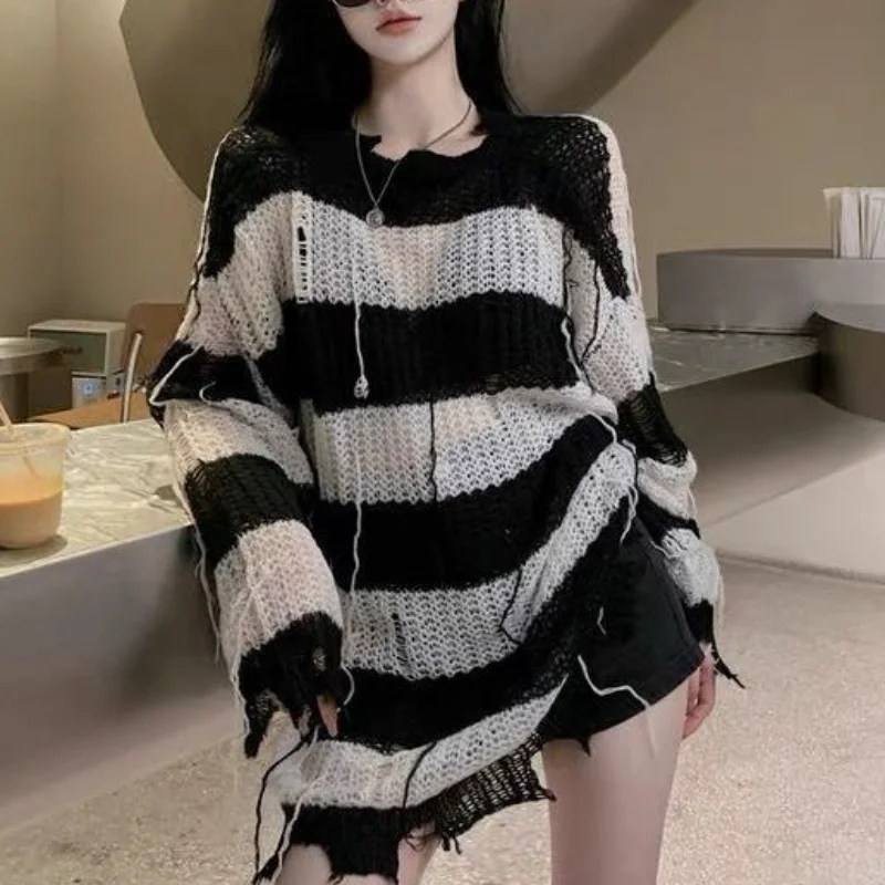 

Hikigawa шикарный модный женский полосатый вязаный Y2k полосатый асимметричный свитер с дырками уличная одежда Свободный вязаный пуловер Женский пуловер