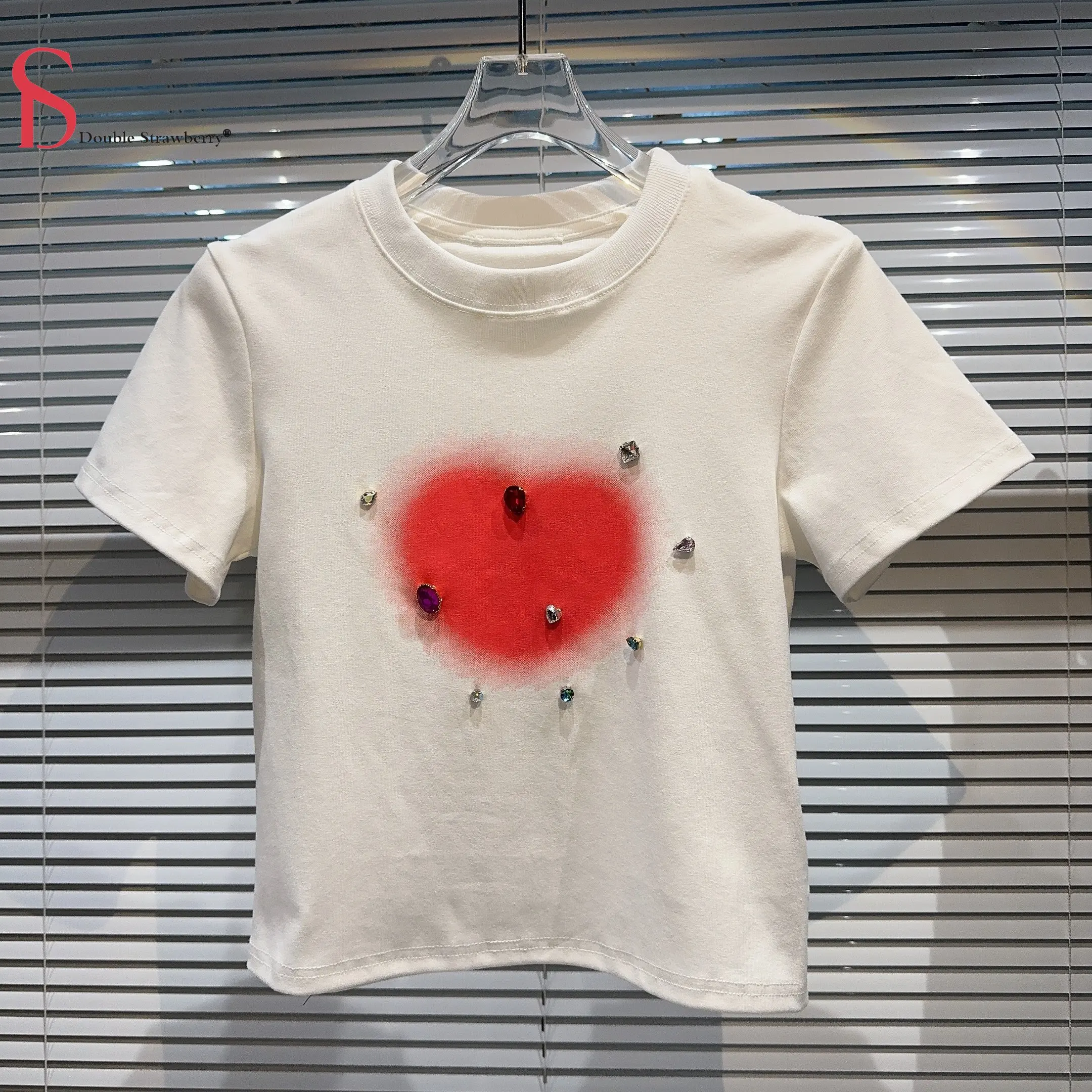 

Летняя женская новая нишевая стильная футболка с неокрашенным узором в виде сердца с акварелью и бриллиантами с открытым пупком и коротким ...