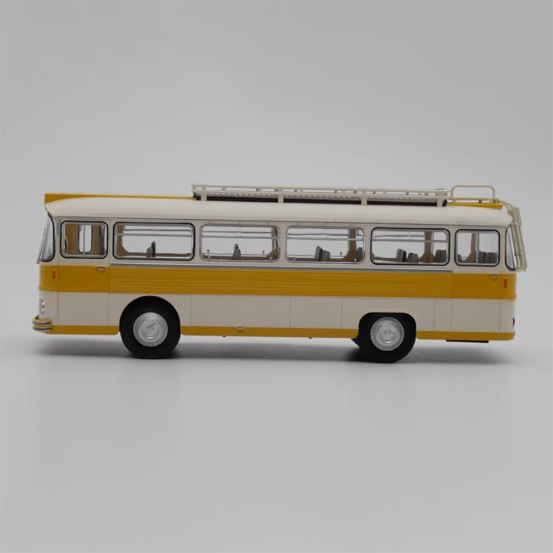 Модель автомобиля из сплава под давлением в масштабе 1:43 Saviem SC 51 P