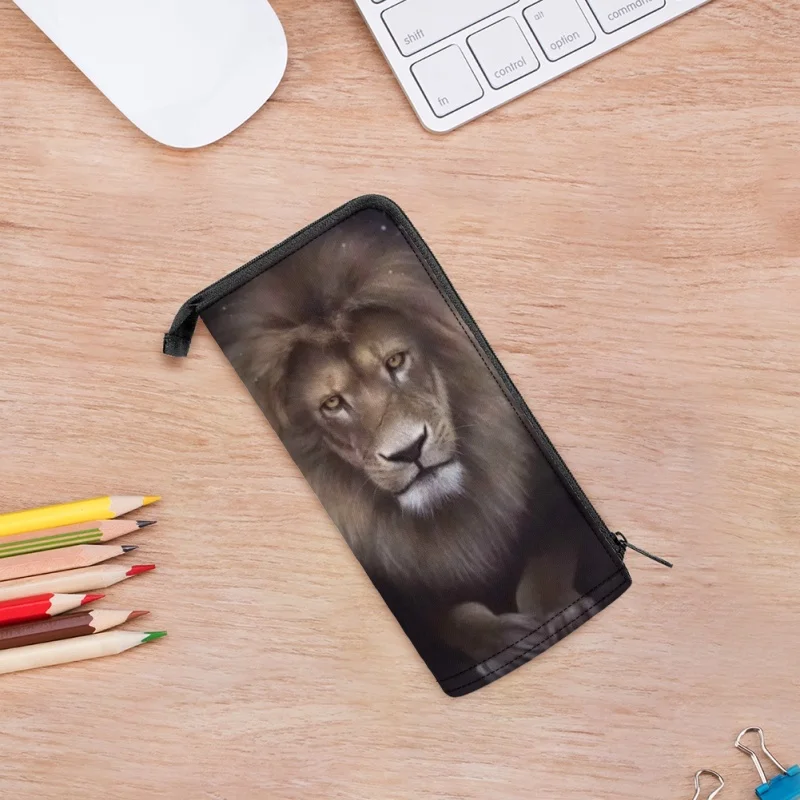 

2023 Hot Yikeluo 3D Lion Pattern Printing Round Pencil Case Stationery Simple Pencil Box Teenager Zipper Pen Bag