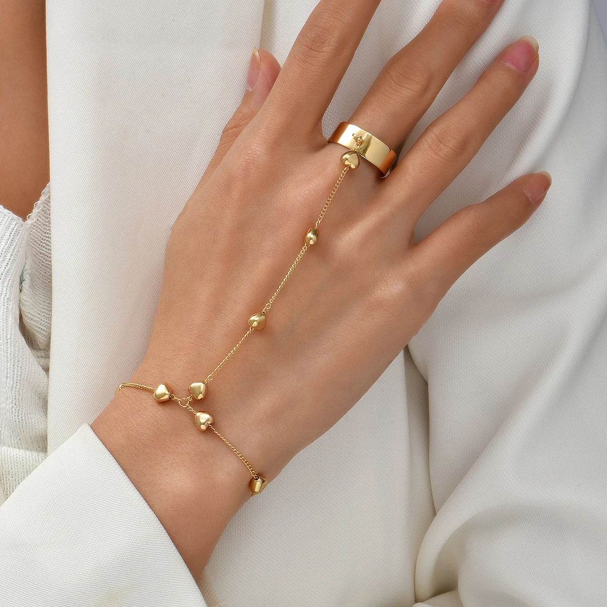 

Simple Finger Ring Bracelet for Women Gold Color Metal Heart Shaped Beads Chain Connected Bracelets Hand Jewelry Accessories