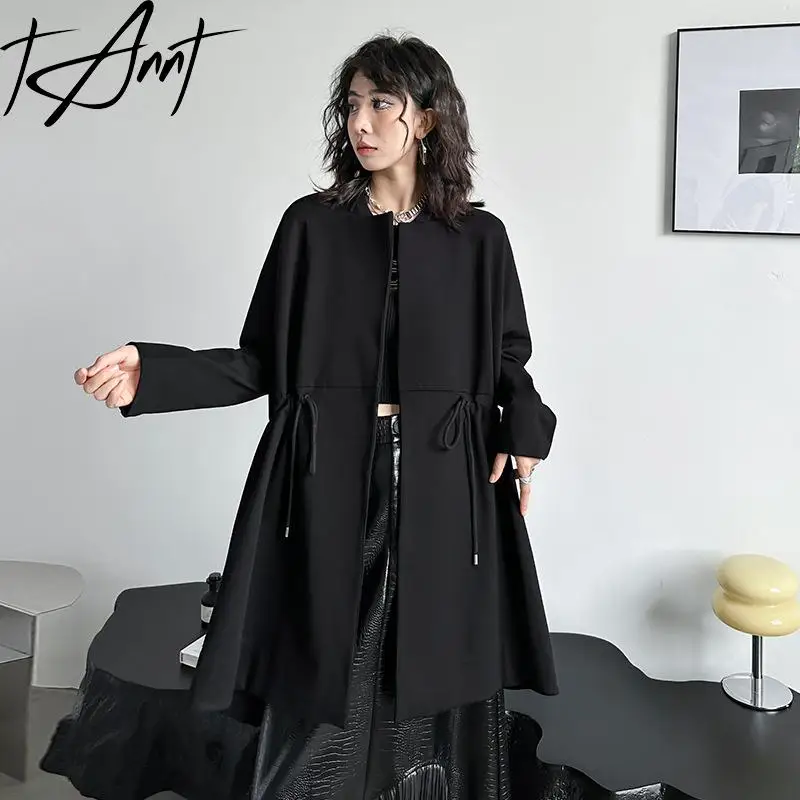 

Женский тренчкот на завязках с квадратным воротником на осень и зиму