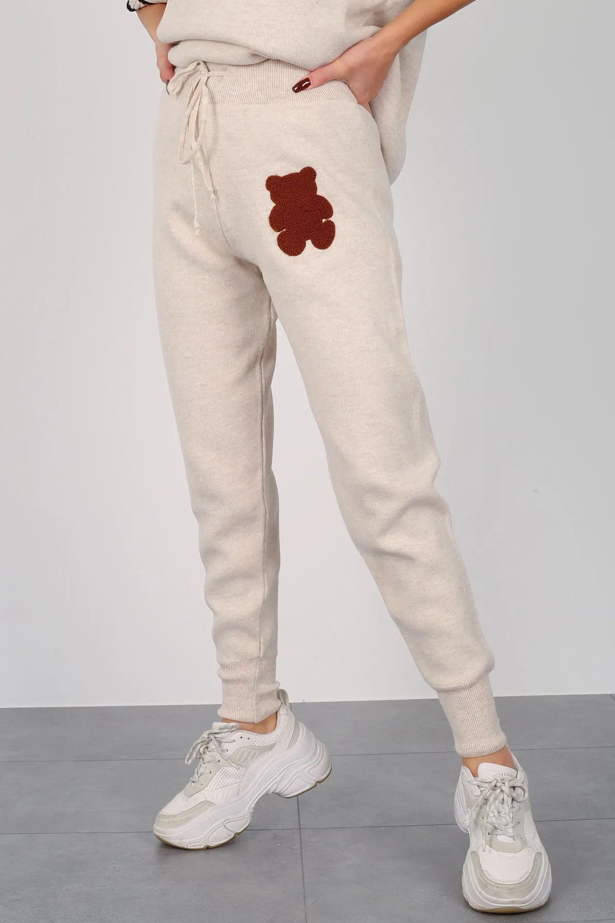 

Facette Women 20212987334 Beige Teddy Bear Embroidered Tracksuit