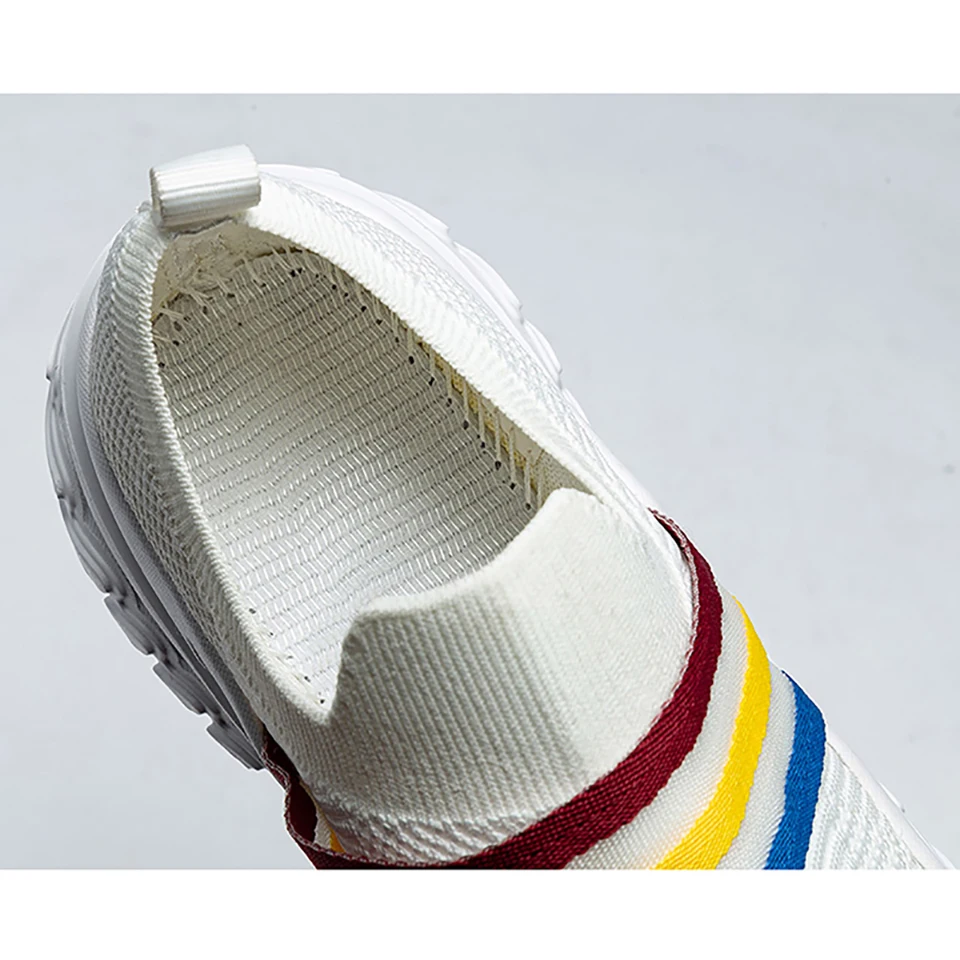 Loekeah Women Casual Shoes Breathable Mesh Flat Walking Shoes Fashion Slip-On Woman Sneakers Anti-Slip Outdoor Sports Footwear