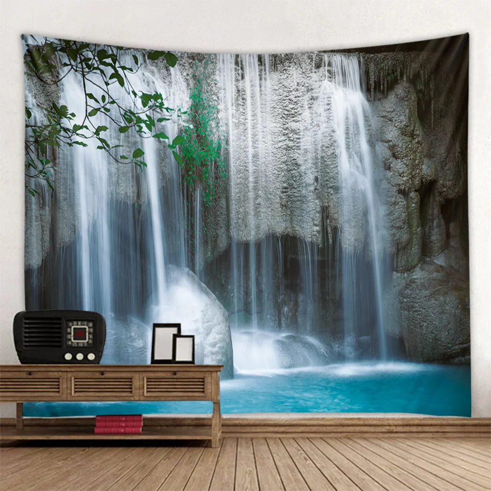 Рисунок 2 - Гобелен с лесным водопадом