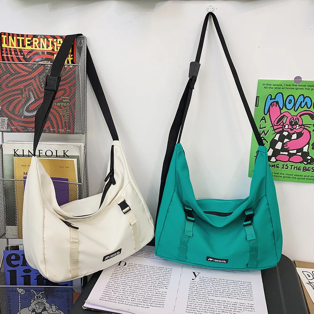 

Сумки через плечо в стиле Харадзюку для мужчин и женщин, вместительные однотонные водонепроницаемые уличные дорожные тоуты на молнии, одно...