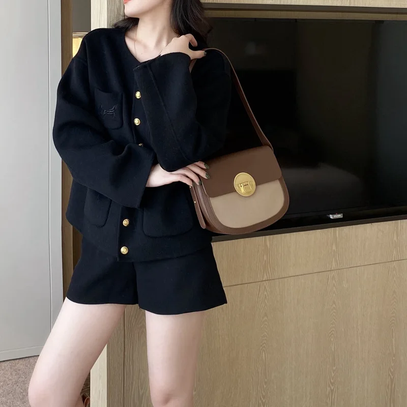 

Spring 2022 New Niche Design High-grade Leather Messenger Versatile Shoulder Bag