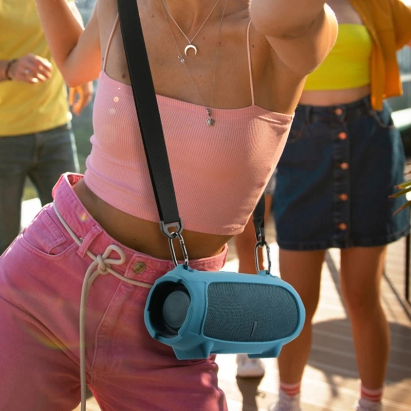 Силиконовый защитный чехол для JBL Charge 5/5 Wi-Fi и портативных динамиков с карабином