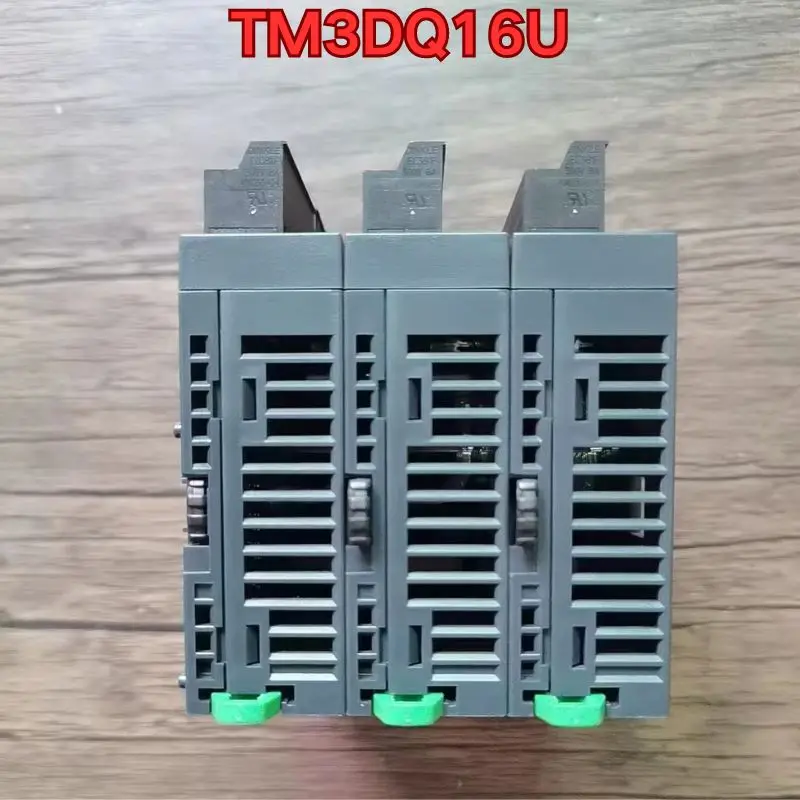 Б/у разобранная машина слегка использованная хорошее состояние Модуль PLC TM3DQ16U