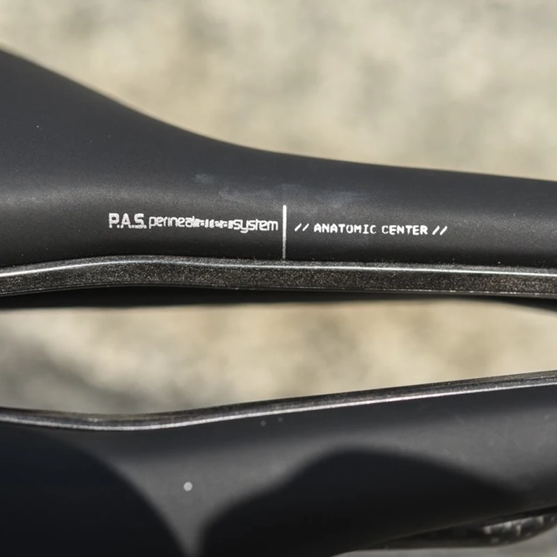 Prologo Nago R4 PAS Дорожное седло 245x147 мм 245x137 Рейка Tirox Стальная направляющая T2.0 Полое