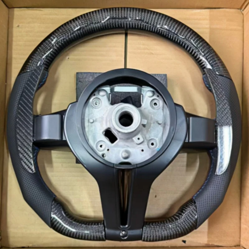 Заводской светодиодный руль Dire LED для BMW M3 M4 M5 F30 F10 F31 F32 F34 F35 F87 F82 F83 F07 F11 F18 F06 F12 F13 F80 F85 F86 F33 F36 (art.: 3920dc3dfc025) - 3920dc3dfc025