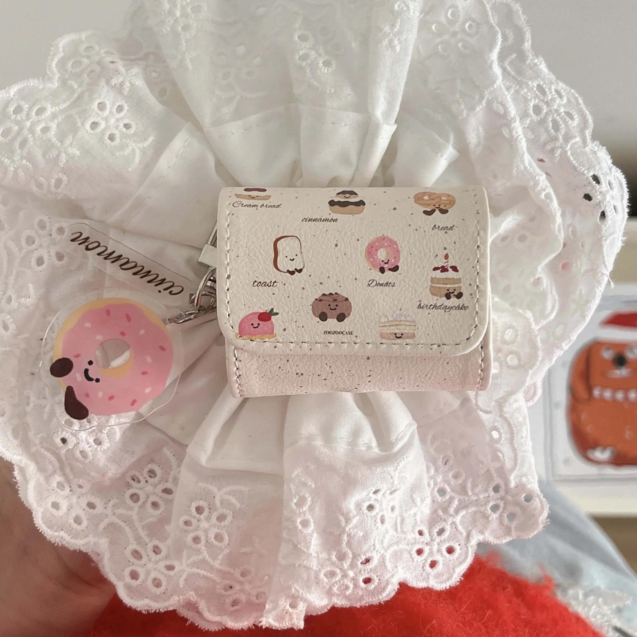 Кожаный чехол для наушников с подвеской в виде пончика Apple Airpods 4 3 Pro 2 1