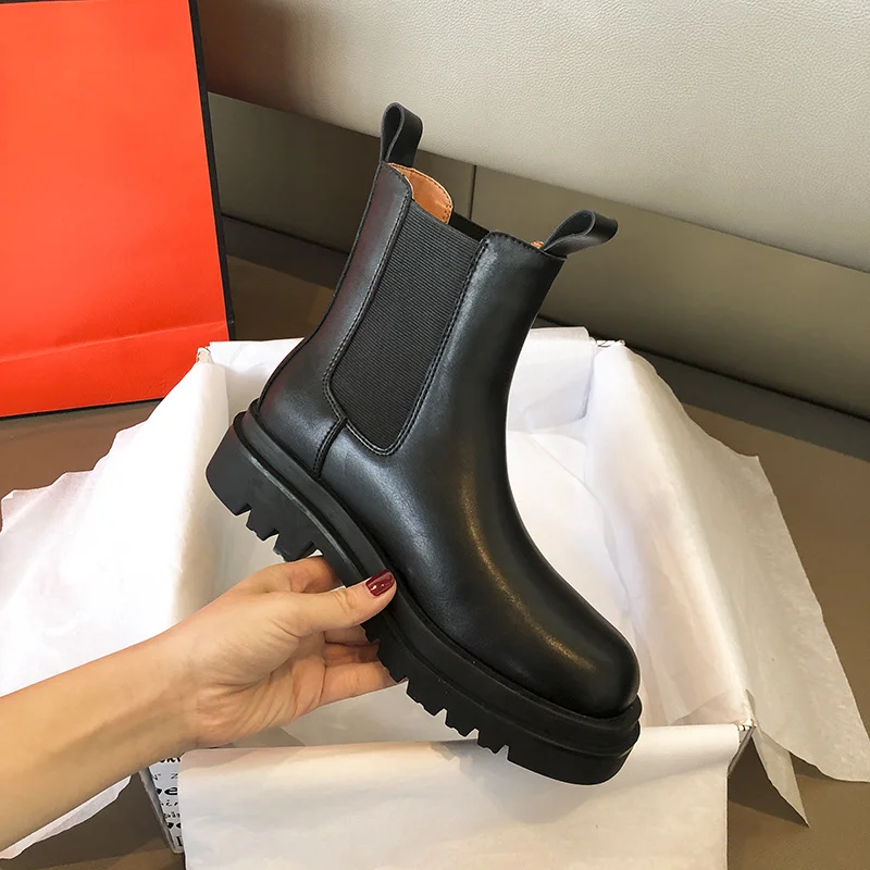 

New Luxury Chelsea Boots Women Ankle Boots Chunky Winter Shoes Platform Motorcycle Boots Slip on Chunky Heel BV Martin Boots
