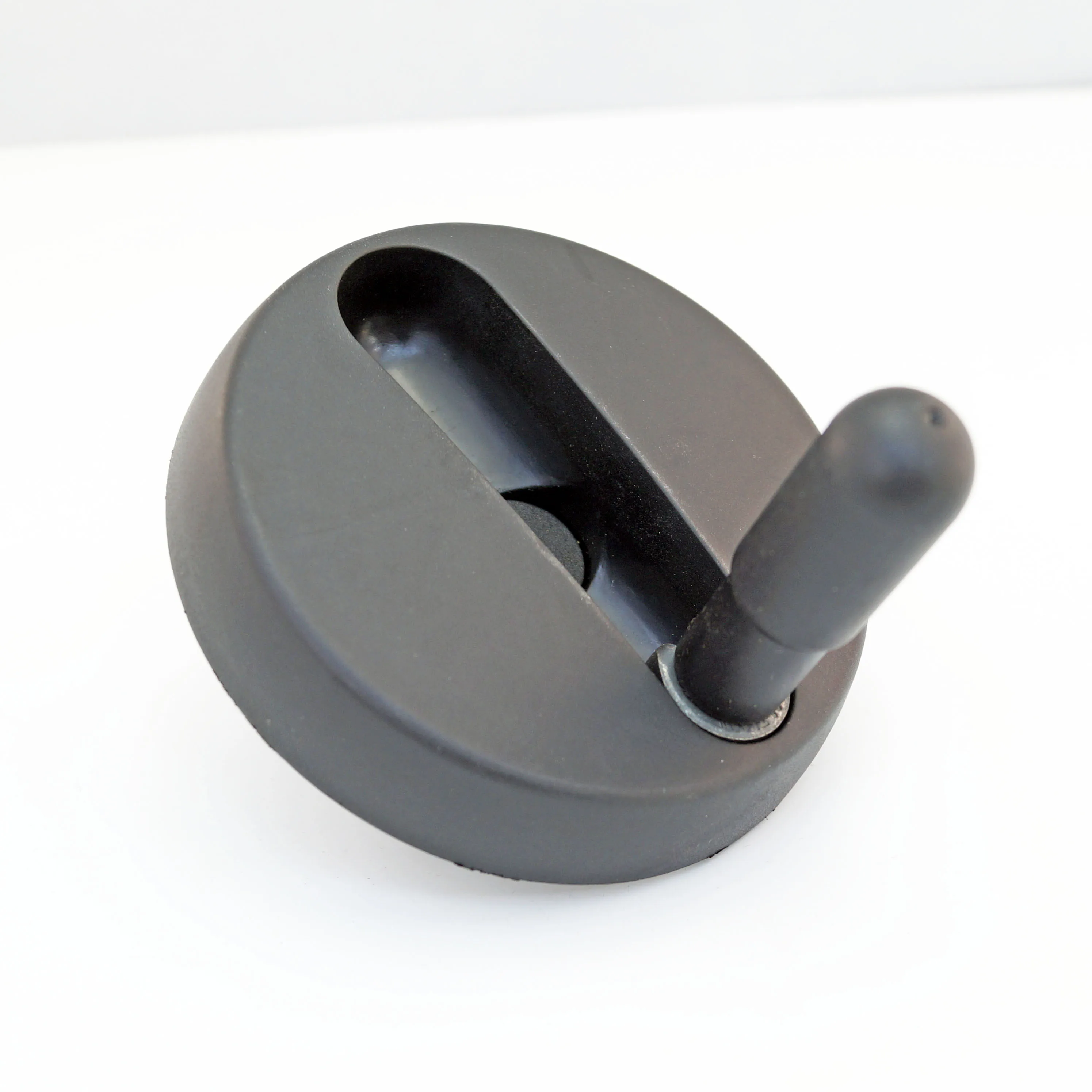 

Пластиковый маховик 80 мм с складной ручкой