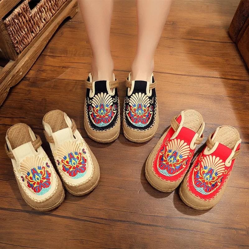 

Retro embroidered shoes ethnic style summer new old Beijing cloth shoes women's fashion linen casual slippers