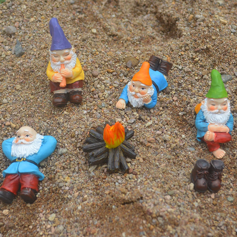

1 Set of Small Gnome Ornaments Garden Mini Dwarf Decors Resin Dwarf Statues Garden Landscaping Decors