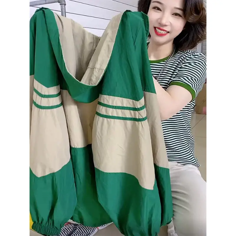 Куртка женская демисезонная с длинным рукавом и капюшоном, на молнии