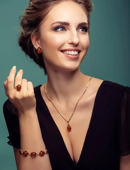 Серьги из позолоченного серебра с янтарём коньячного цвета Лион