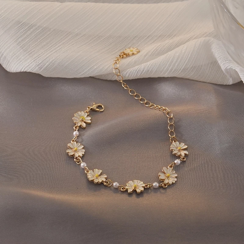 

Simple Creative Daisy Flower Bracelet for Women Retro Jewelry Gift