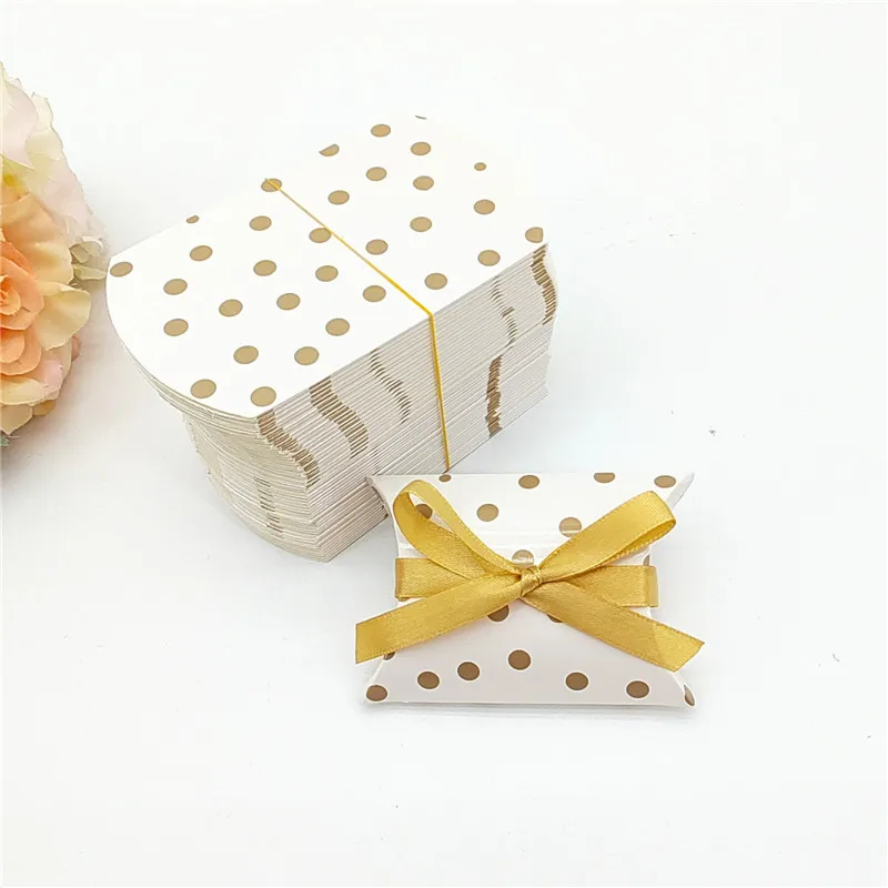 

20pcs Kraft Paper Pillow Candy Box Christmas Gift Packaging Boxes Candy Bags Wedding Baby Shower Birthday Party Decoration
