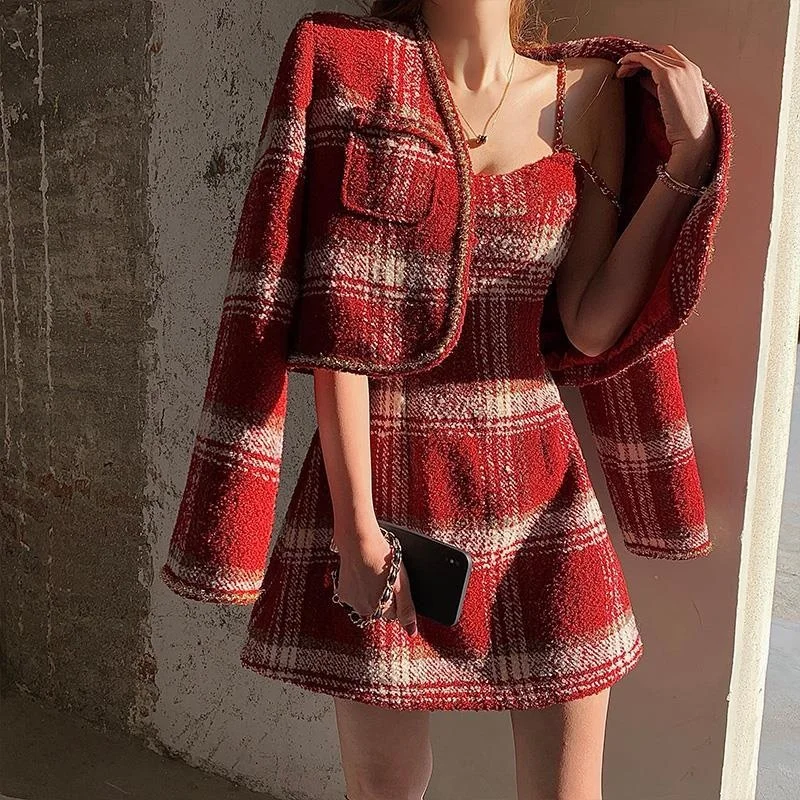 

Winter New Female Chic Woolen Two-Piece Sets Christmas Red Hepburn Style Jacket + Plaid Suspender Dress Suits