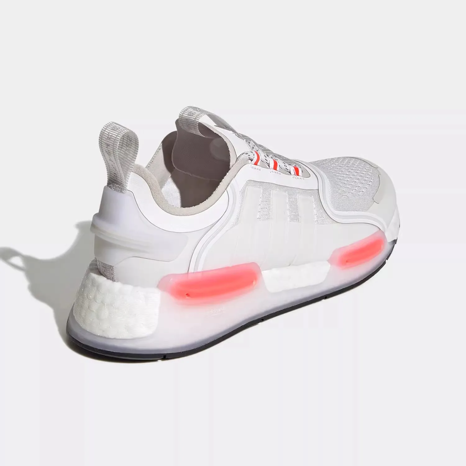 Детские тренировочные удобные кроссовки Adidas Clover Nmd_V3 J Gx2034