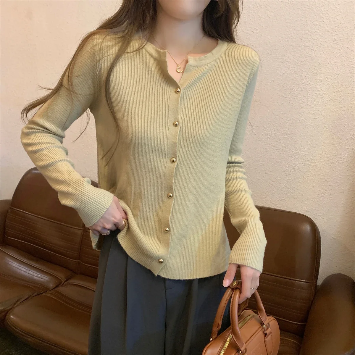 

Solid Short Knitted Cardigan Women Spring Autumn Korean V Neck Casual Long Sleeve Sweater Outerwear 4 Colors