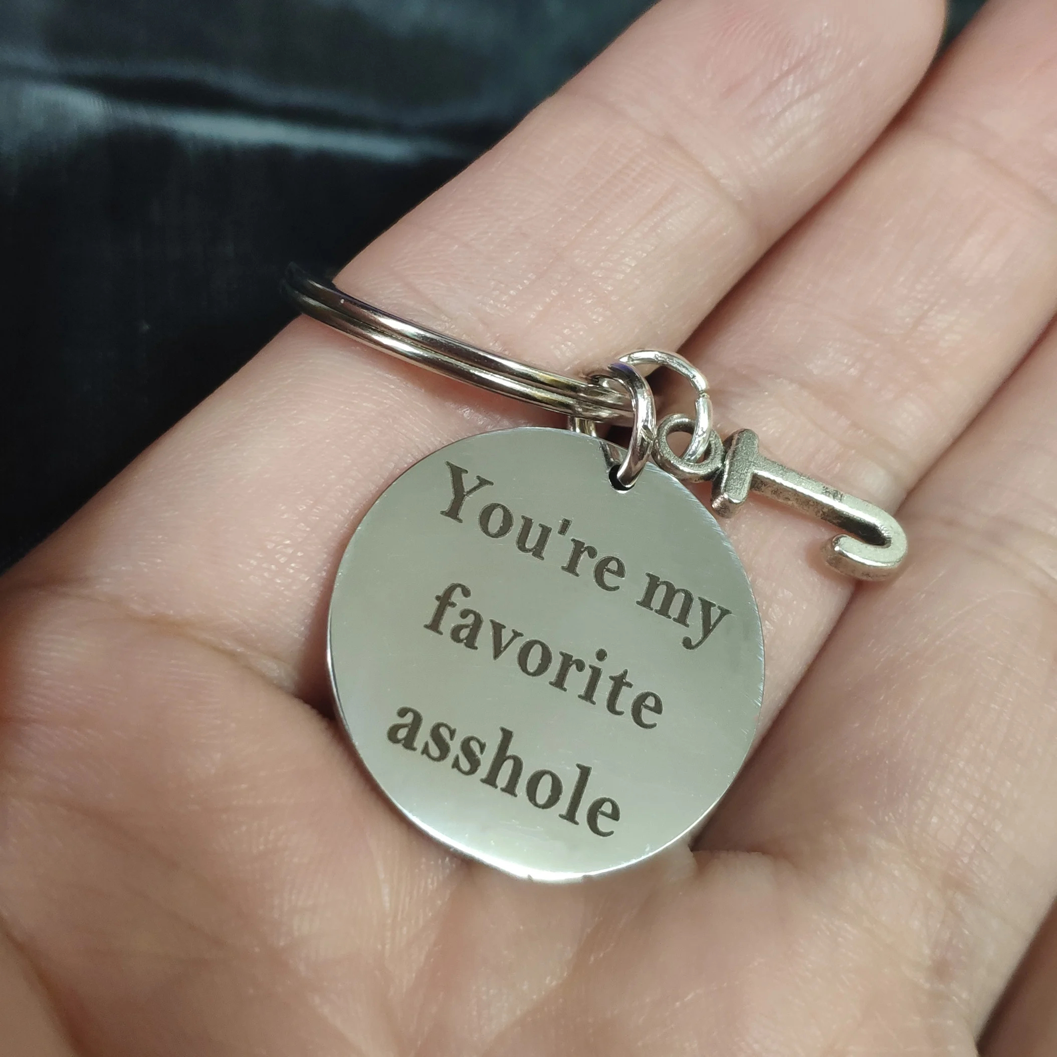 

Couple Gift Fuuny Carabiner for Keys Stainless Steel Round Plate 26 Letters Best Friend DIY Personality You Are My Assh*le