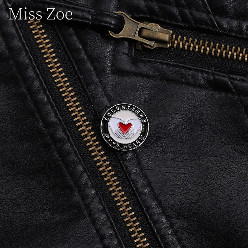

Heart Volunteer Enamel Pin Gratuitous Public Welfare Transmit Love Badge Brooches Metal Gift Accessories Jewelry Lapel Wholesale