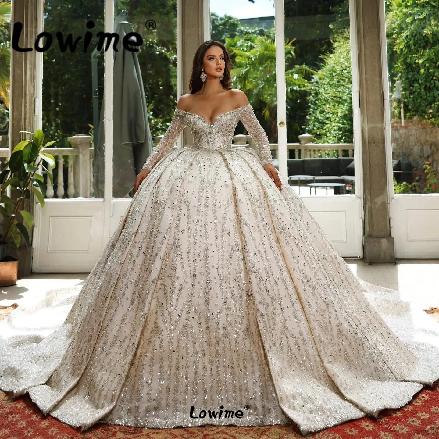 

Arabic Sequins Beaded Luxury Wedding Dresses 2023 Off Shoulder Crystals Long Sleeves Vestido De Noiva Puffy Bridal Gowns Custom