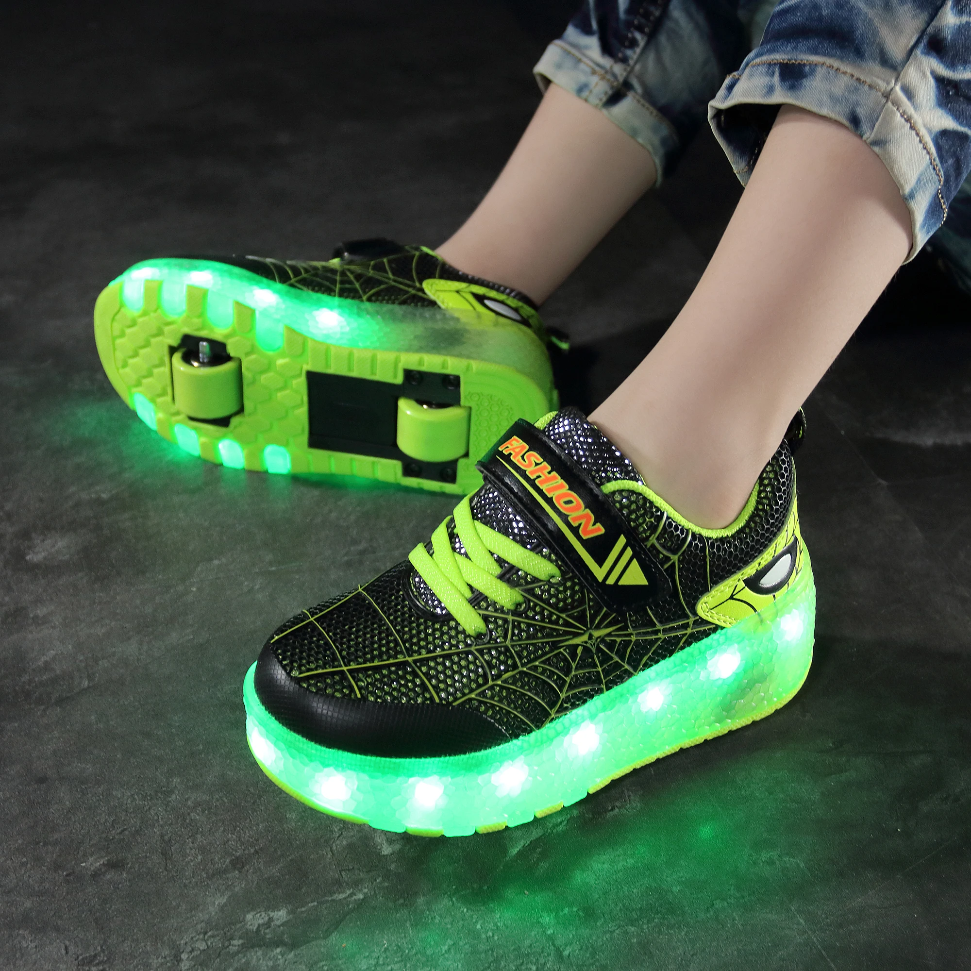 USB Charging Children Roller Skate Casual Shoes Boys Girl Automatic Jazzy LED Lighted Flashing Kids Glowing Sneakers with Wheels |