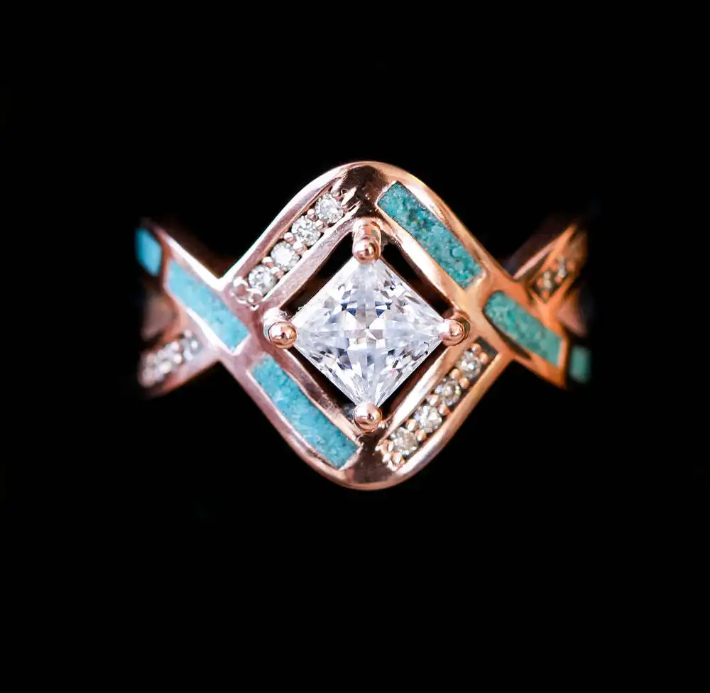 

New Sparkling Diamond Square Princess Ring European and American Fashion Female Engagement Proposal