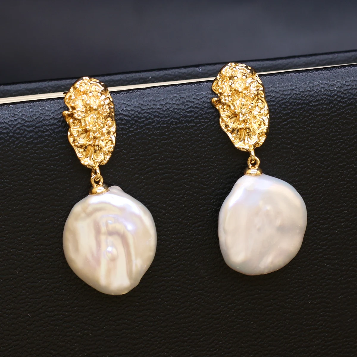 

Vintage Natural Baroque Pearl Stud Earrings Gold Color Pearl Earrings for Women Party Wedding Earring Jewelry Gifts