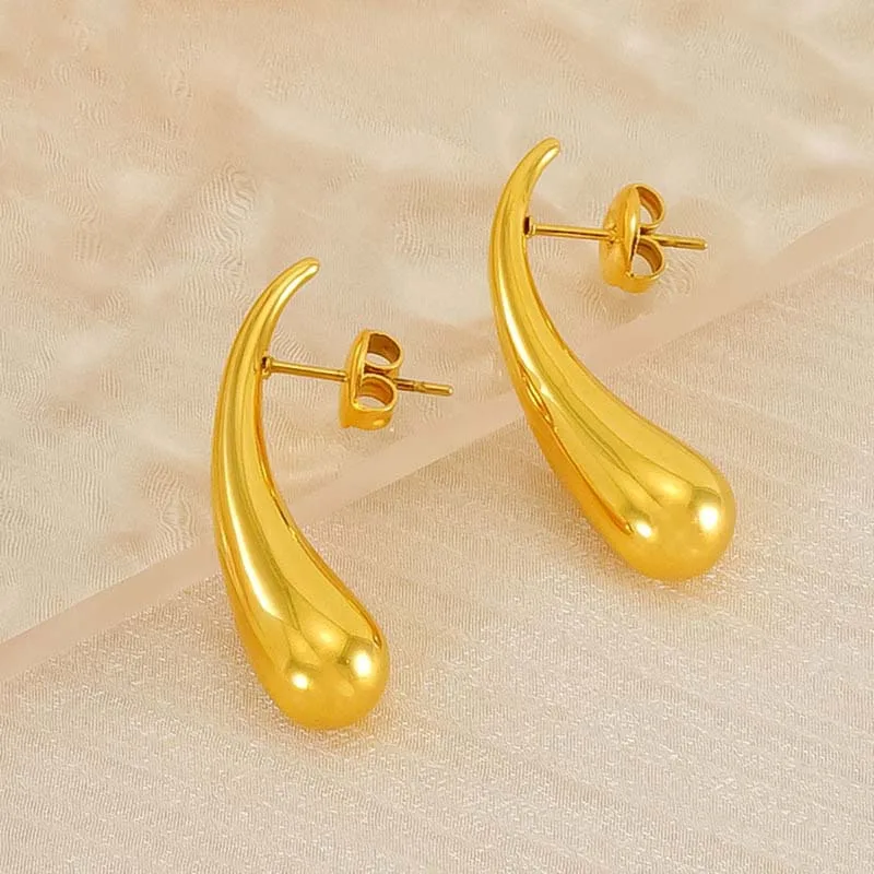 Женские серьги-гвоздики с покрытием из золота