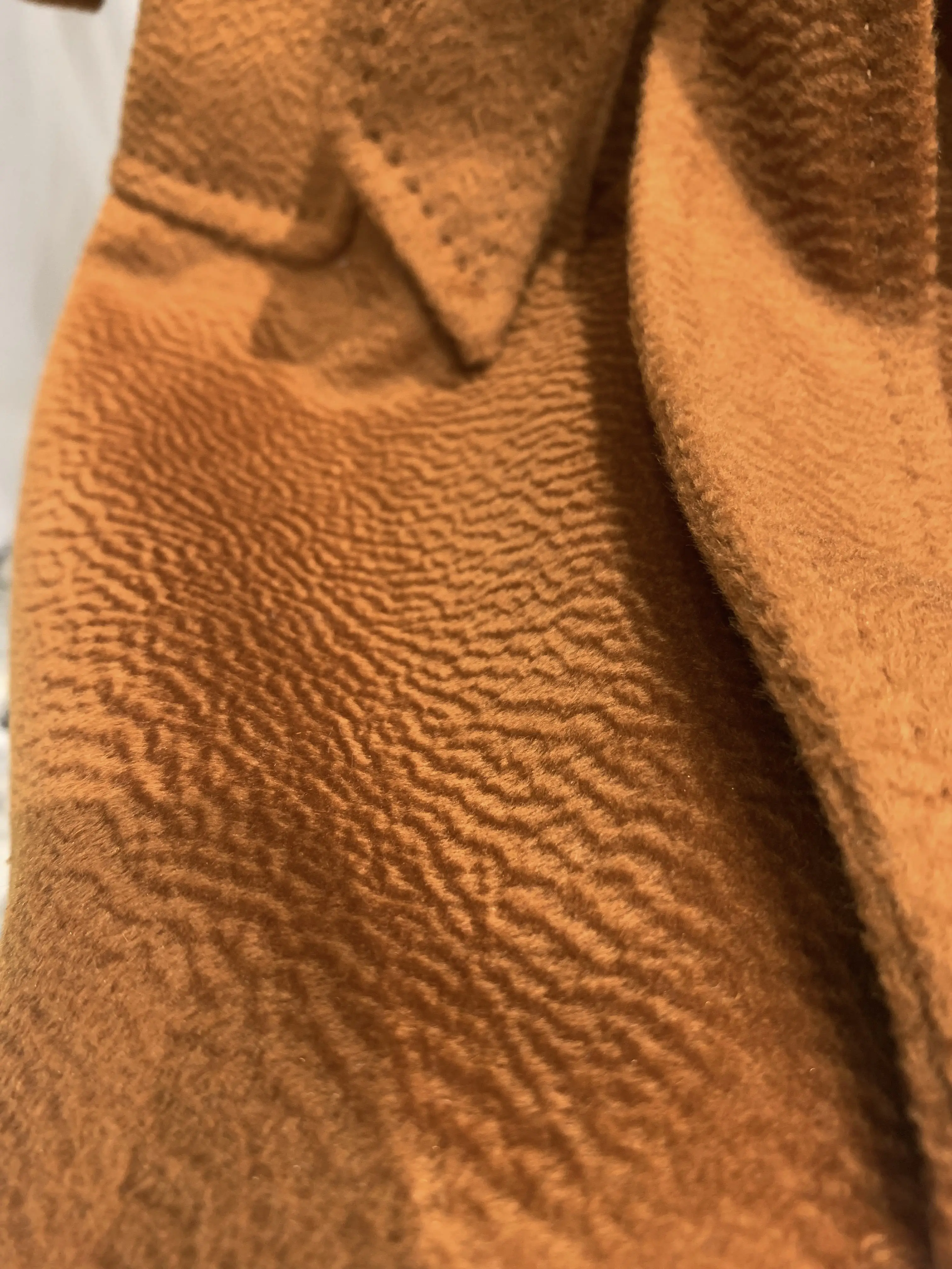 Женское повседневное пальто с капюшоном черное Свободное средней длины из