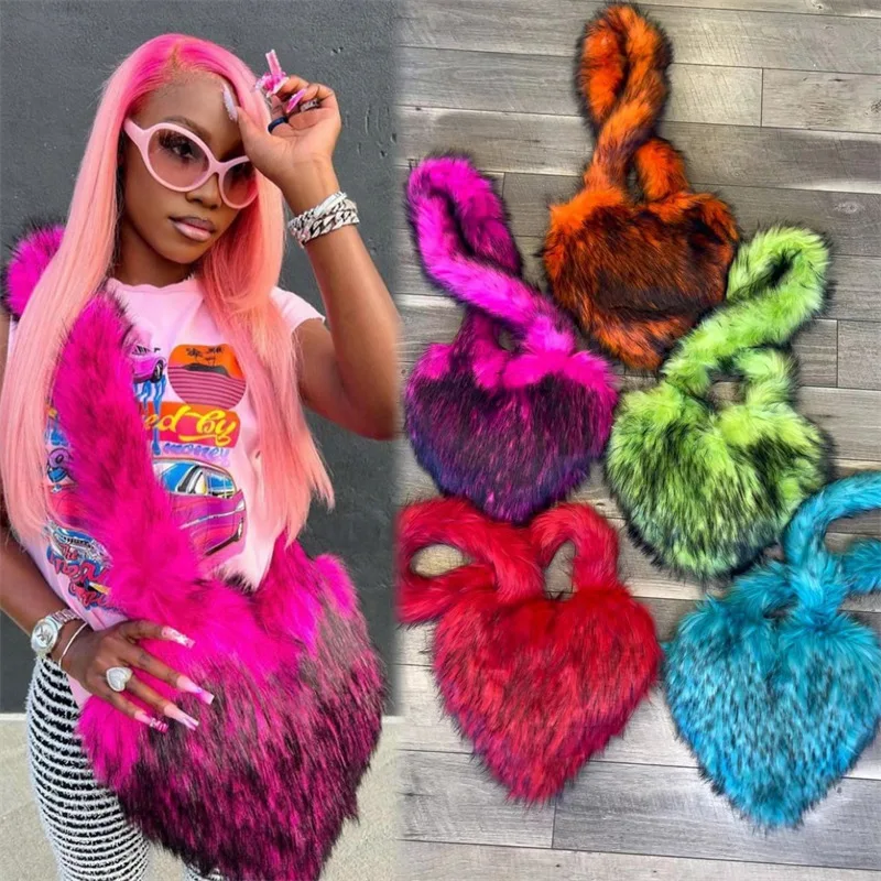 

Женская зимняя сумка-тоут в форме сердца